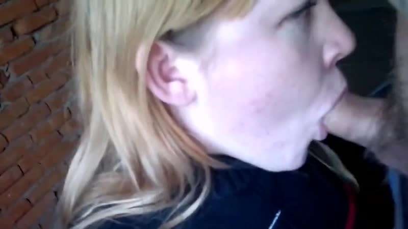 A filha de uma amiga deu um boquete em uma obra, principalmente porque o pai permitiu (pornô anal boquete porno anal sexo adolescente papai gozar engolir bdsm vadia