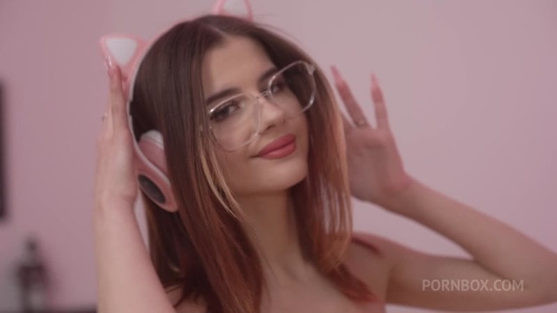 बेबी डॉल (19 वर्षीय पतला किशोर और मोटे लंड वाला बूढ़ा इटालियन) [2024, गुदा, चेहरे पर चुदाई, मुंह फाड़ना, थप्पड़ मारना, छोटे स्तन, 1080p]