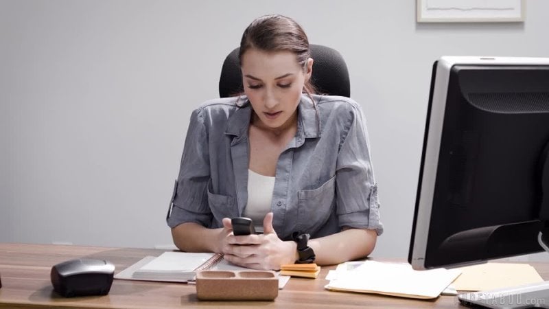 Bella Rolland rigorosamente professionale [tutto sesso, hardcore, pompino, artporn]